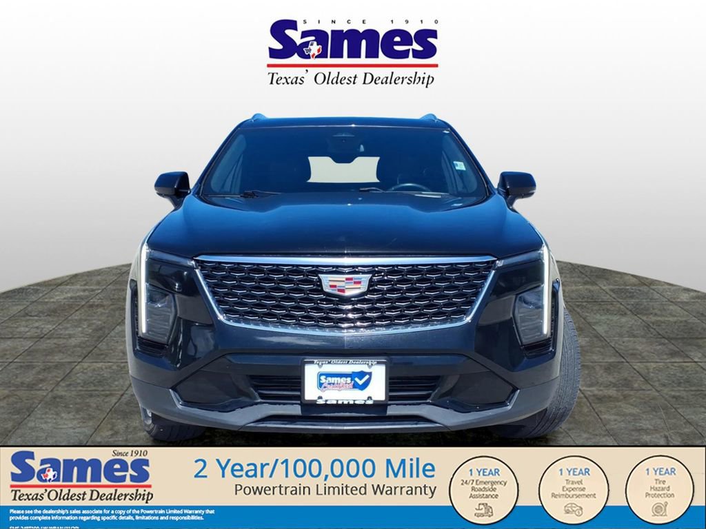 Used 2024 Cadillac XT4 Premium Luxury image 2