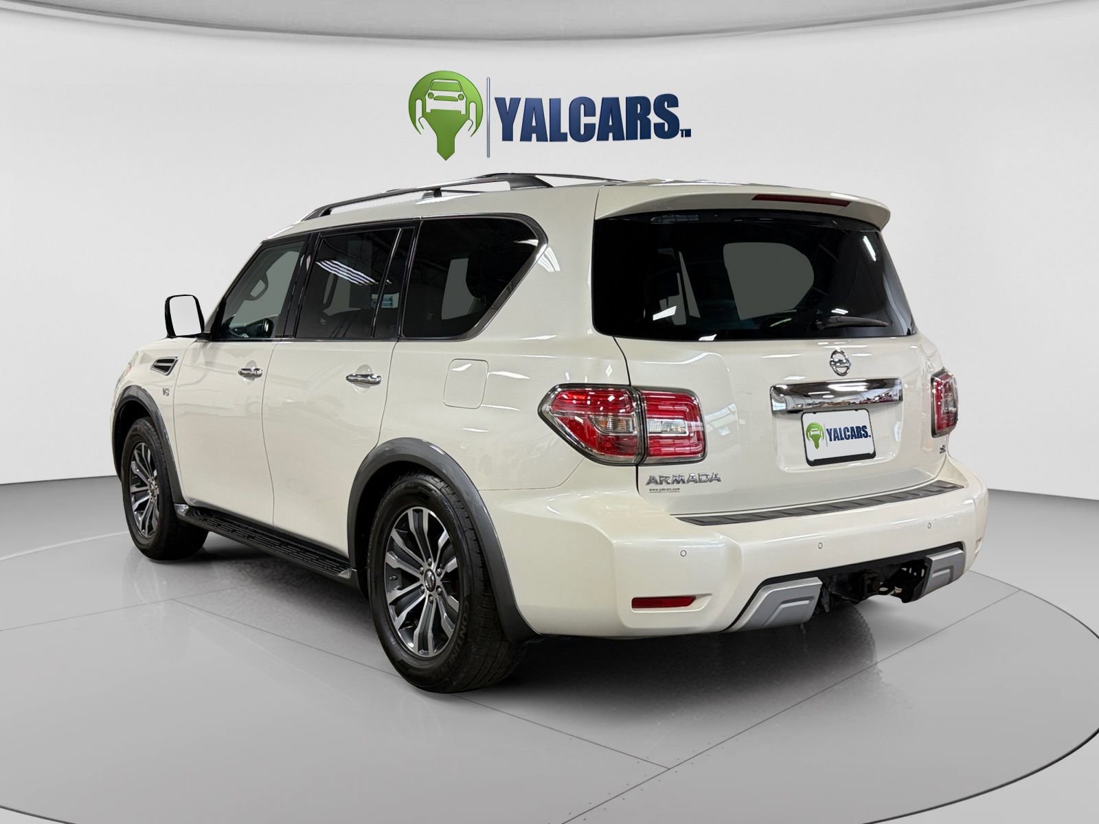 Used 2017 Nissan Armada SL w/ Interior Lighting Package AWD/4WD image 3