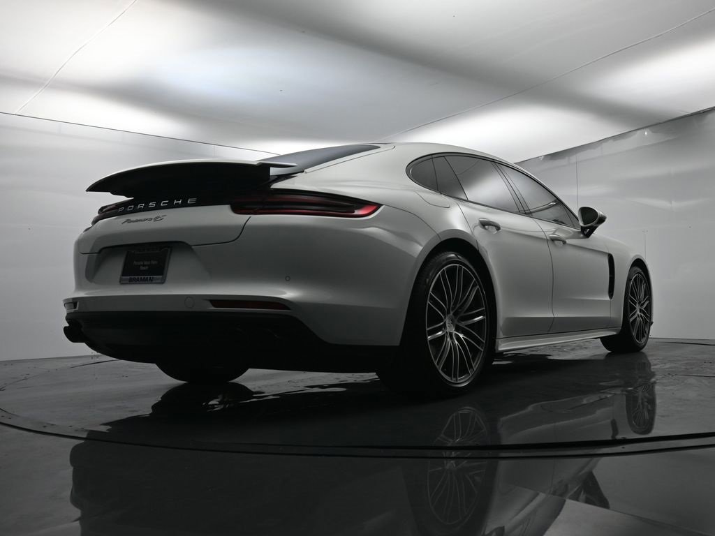 Used 2018 Porsche Panamera 4S image 47