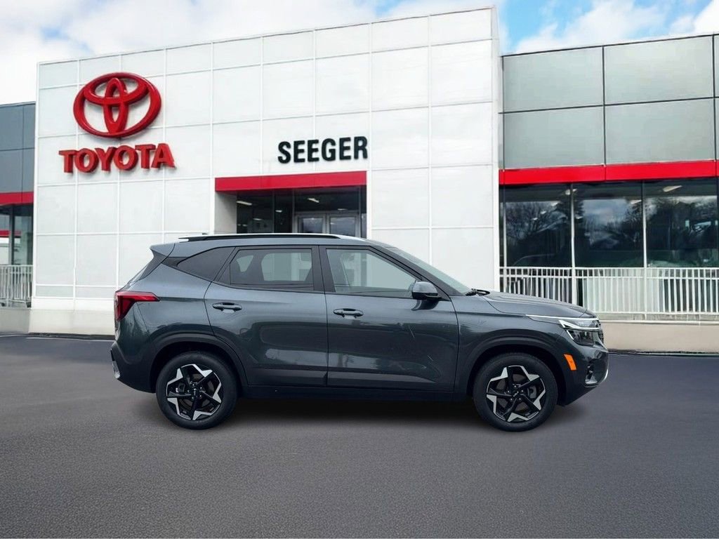 Used 2025 Kia Seltos S AWD/4WD image 3