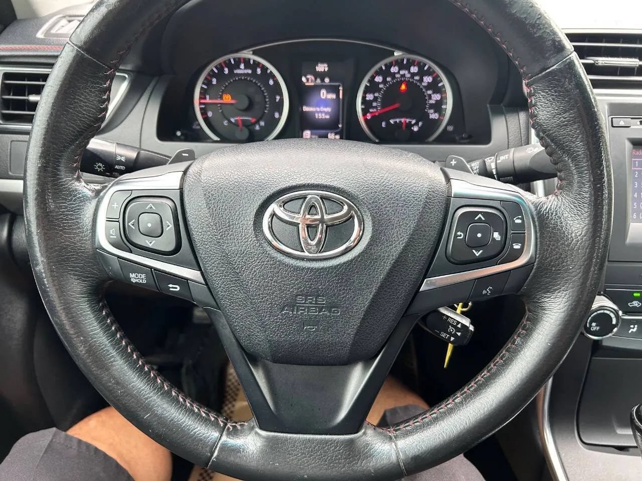 Used 2017 Toyota Camry SE FWD image 17