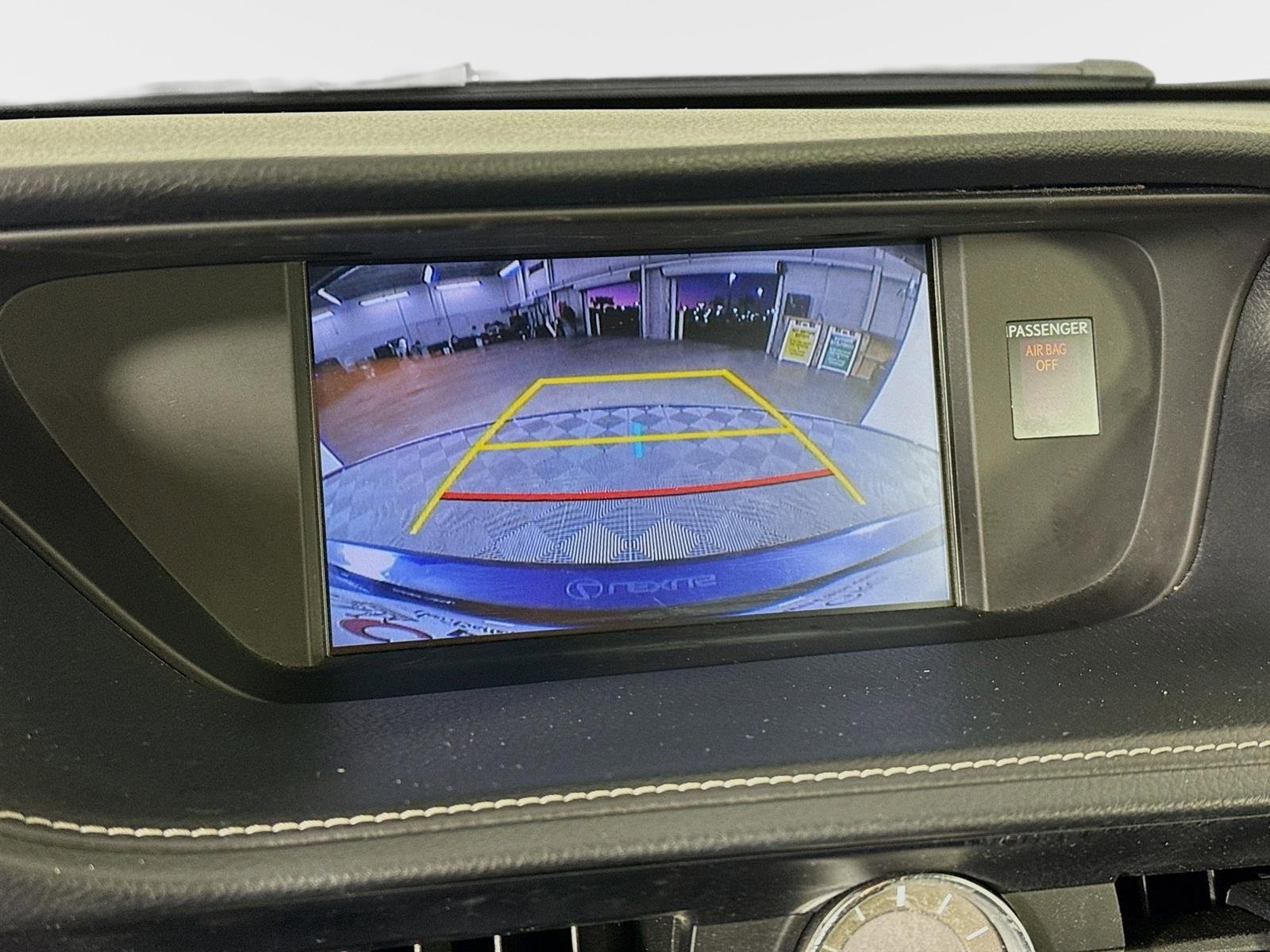 Used 2015 Lexus ES 350 350 w/ Luxury Package image 16