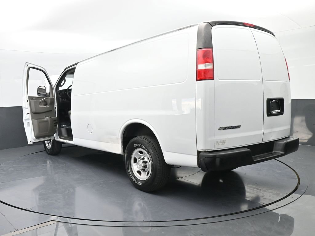Used 2019 Chevrolet Express 2500 image 65