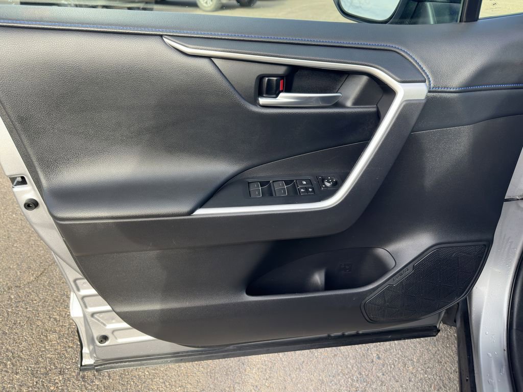 Used 2022 Toyota RAV4 XSE image 8