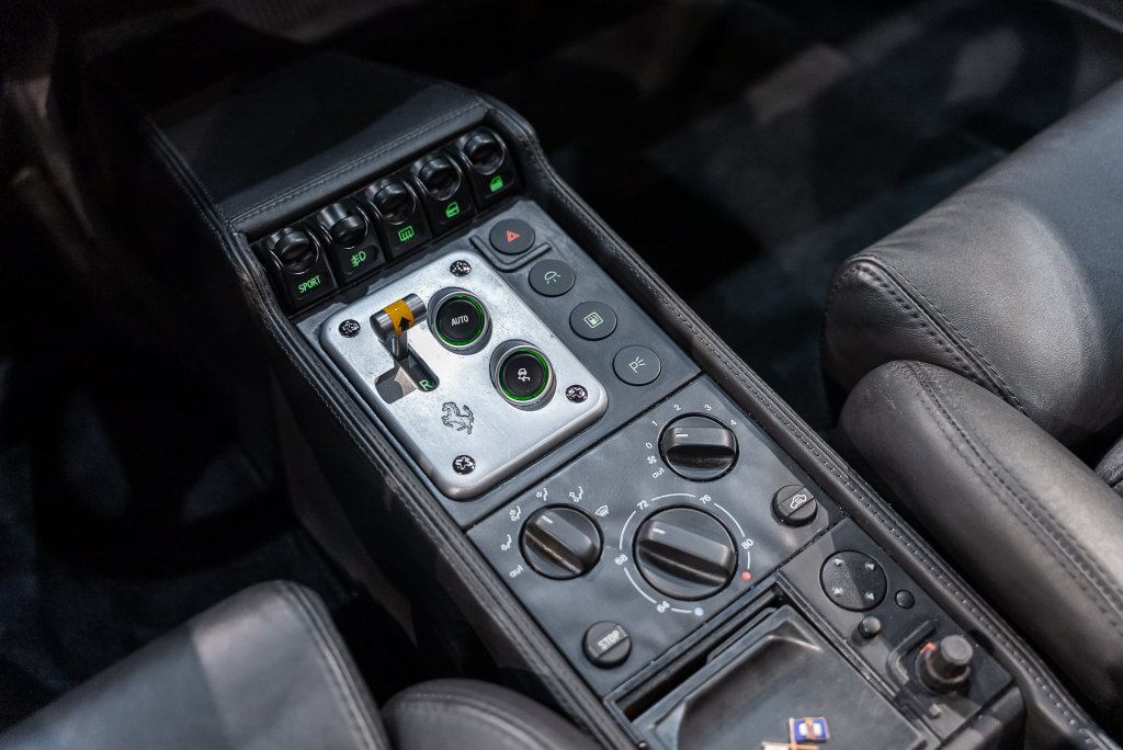 Used 1998 Ferrari F355 Berlinetta RWD image 43