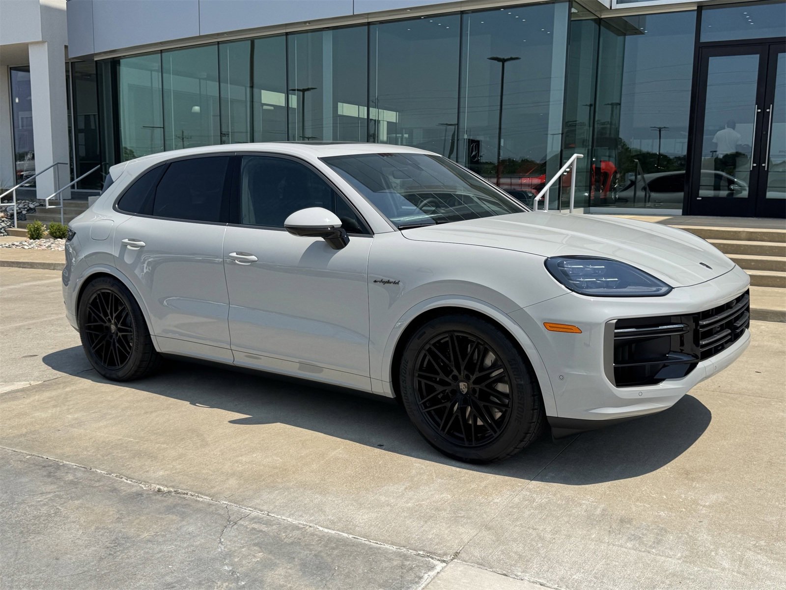 New 2025 Porsche Cayenne Turbo image 9