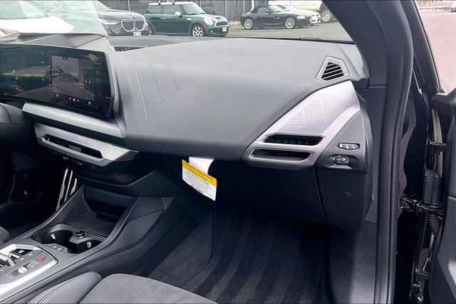 Used 2025 BMW M235i xDrive w/ Technology Package image 16