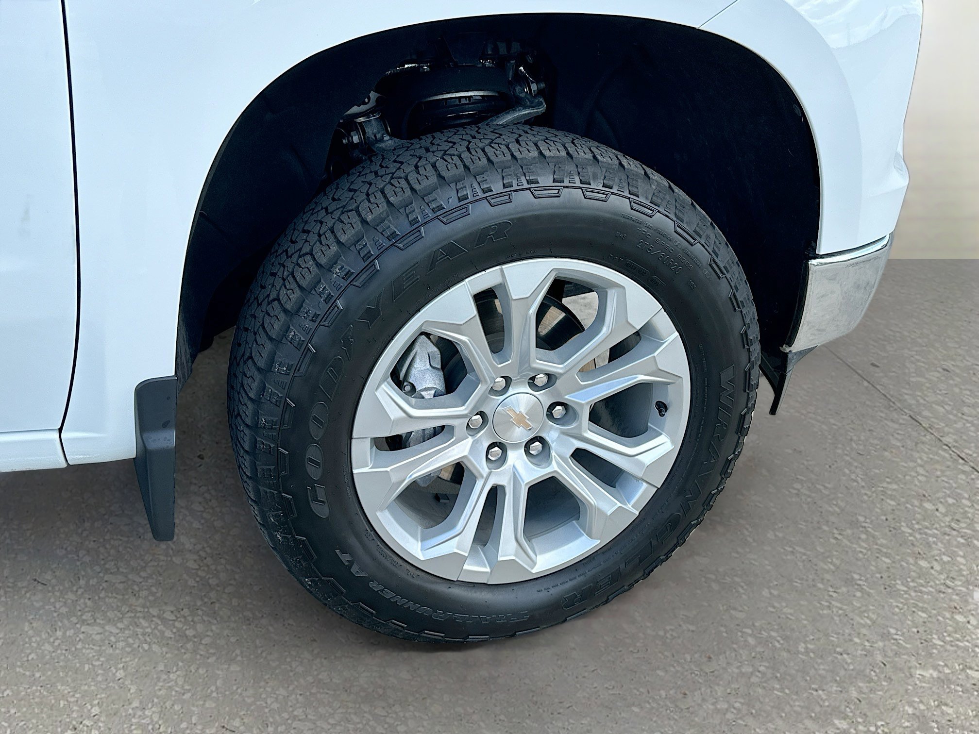 Used 2025 Chevrolet Silverado 1500 LTZ image 31