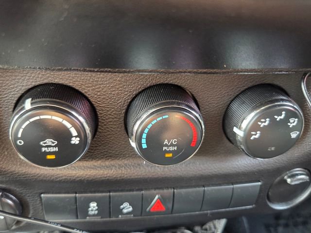 Used 2012 Jeep Wrangler Sport AWD/4WD image 27
