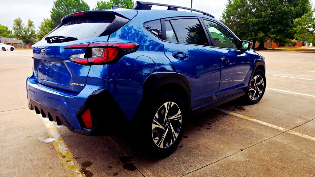 Used 2024 Subaru Crosstrek 2.0i Premium AWD/4WD image 10