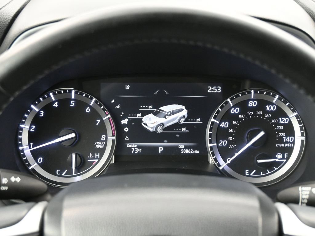 Used 2022 Toyota Highlander XLE image 8