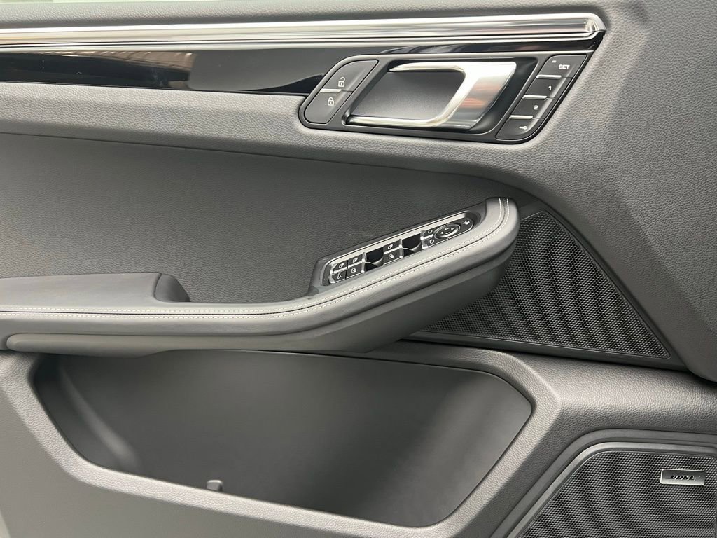 New 2026 Porsche Macan S image 19