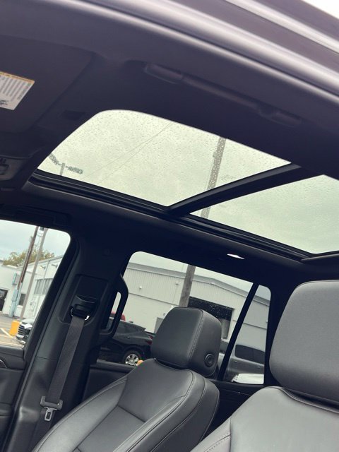 Used 2024 Chevrolet Tahoe Z71 w/ Luxury Package AWD/4WD image 6