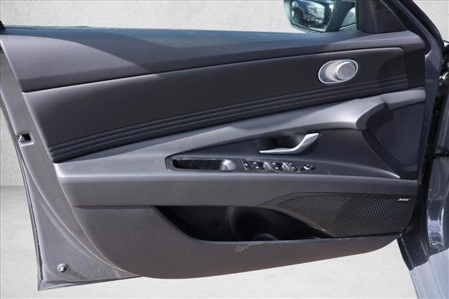 New 2026 Hyundai Elantra Limited FWD image 12