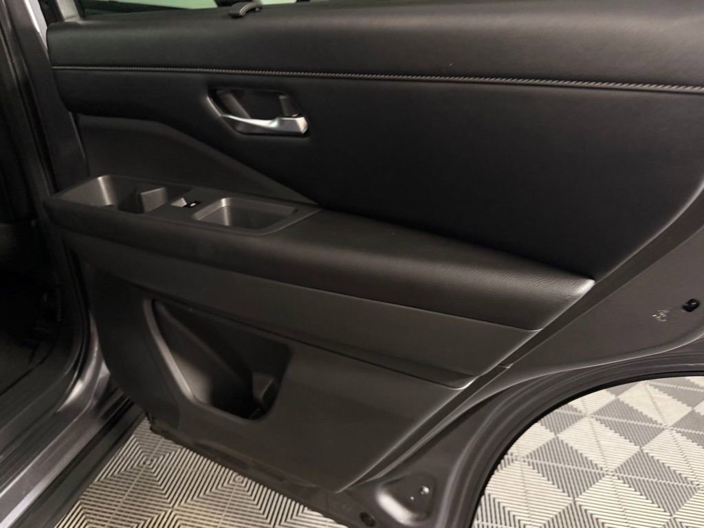 Used 2023 Nissan Pathfinder SL image 29