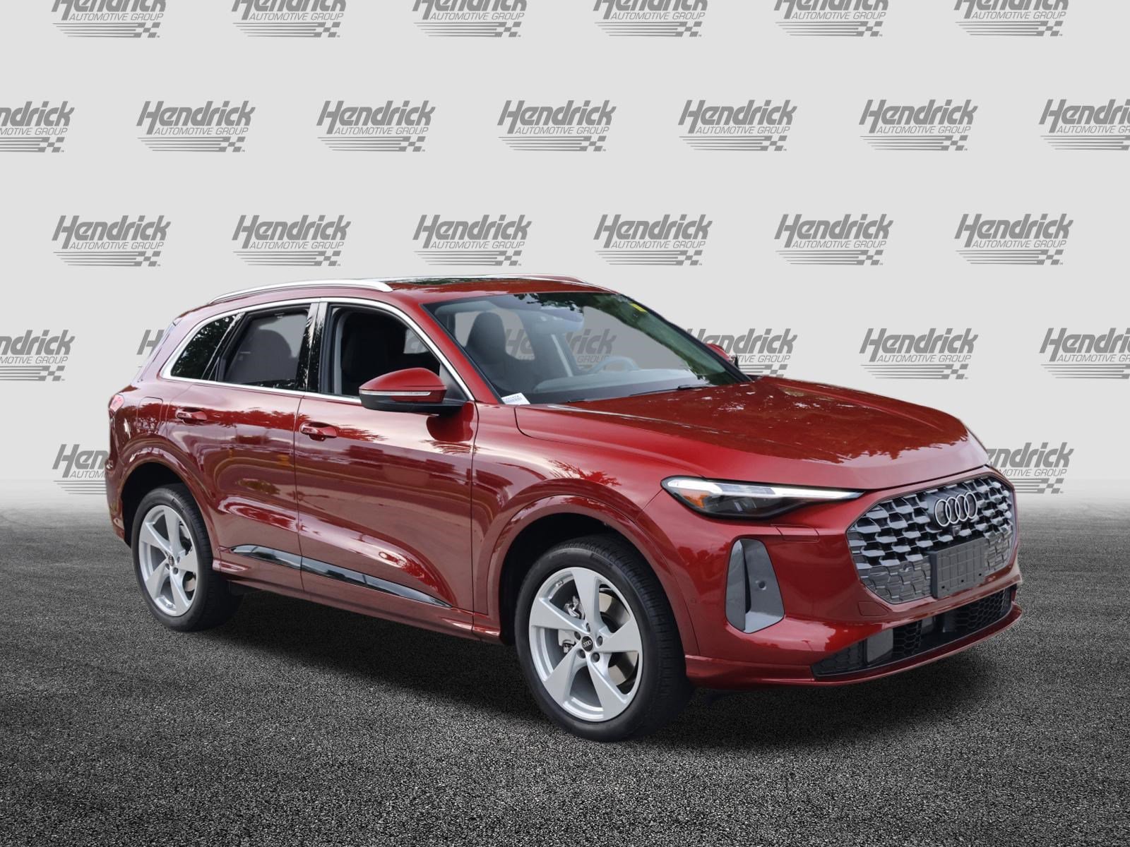 Used 2025 Audi Q5 Premium Plus AWD/4WD image 2