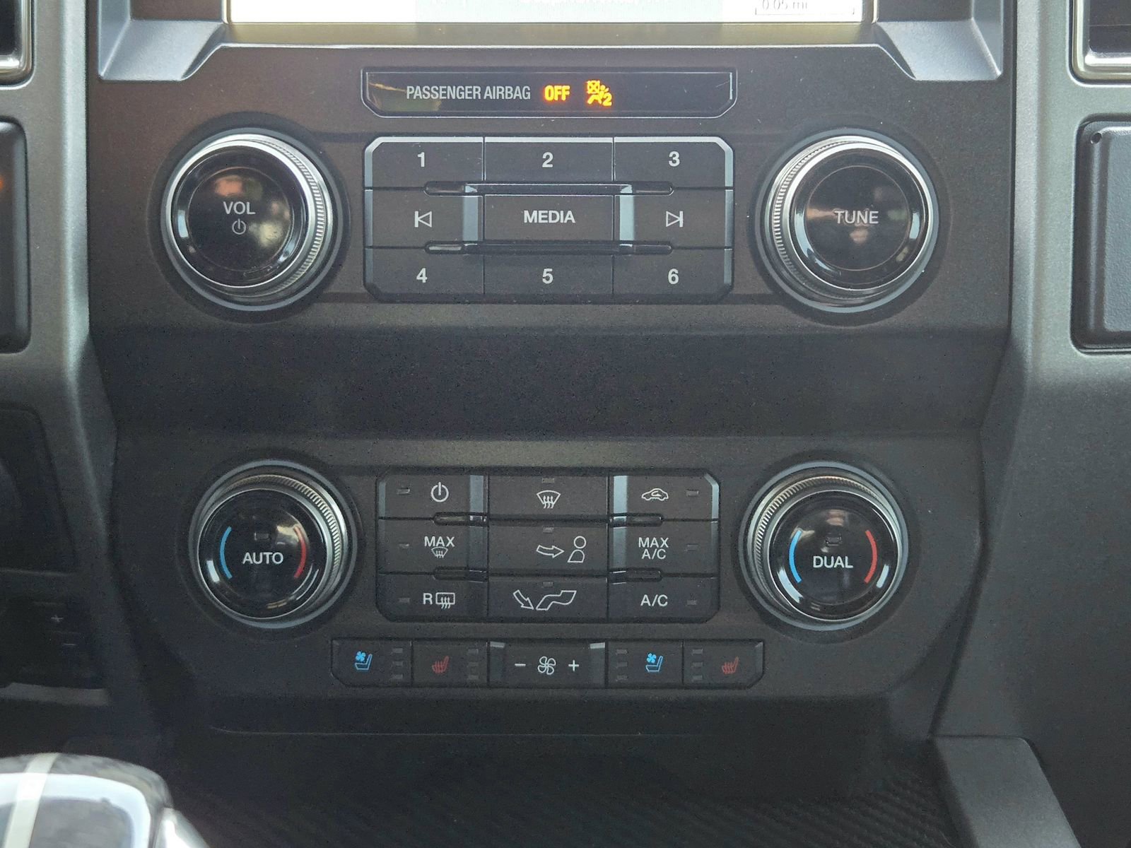 Used 2020 Ford F150 Raptor w/ Equipment Group 802A Luxury image 20