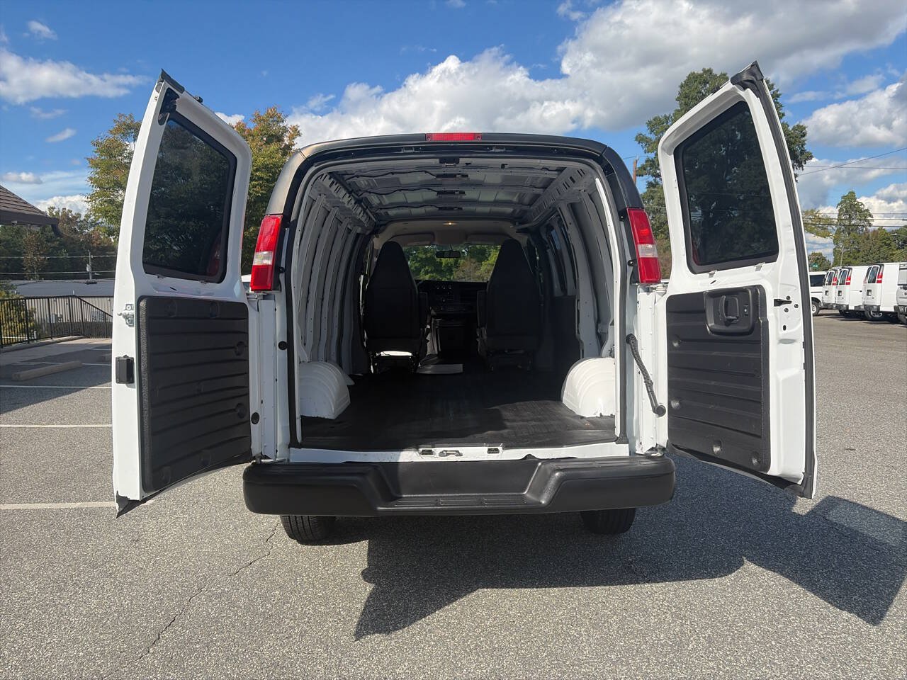 Used 2022 Chevrolet Express 2500 w/ Driver Convenience Package RWD image 22