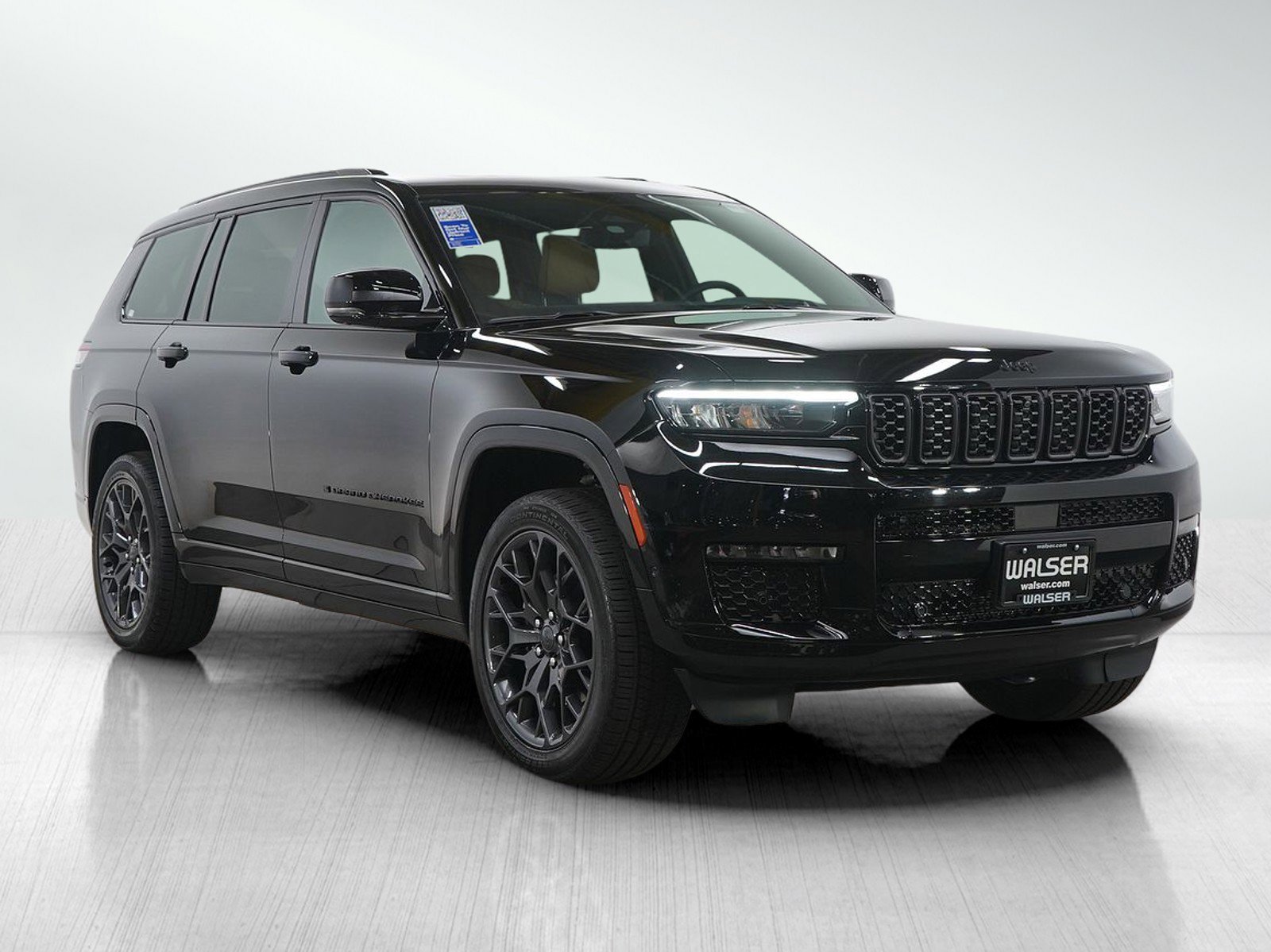 Used 2023 Jeep Grand Cherokee L Summit image 7