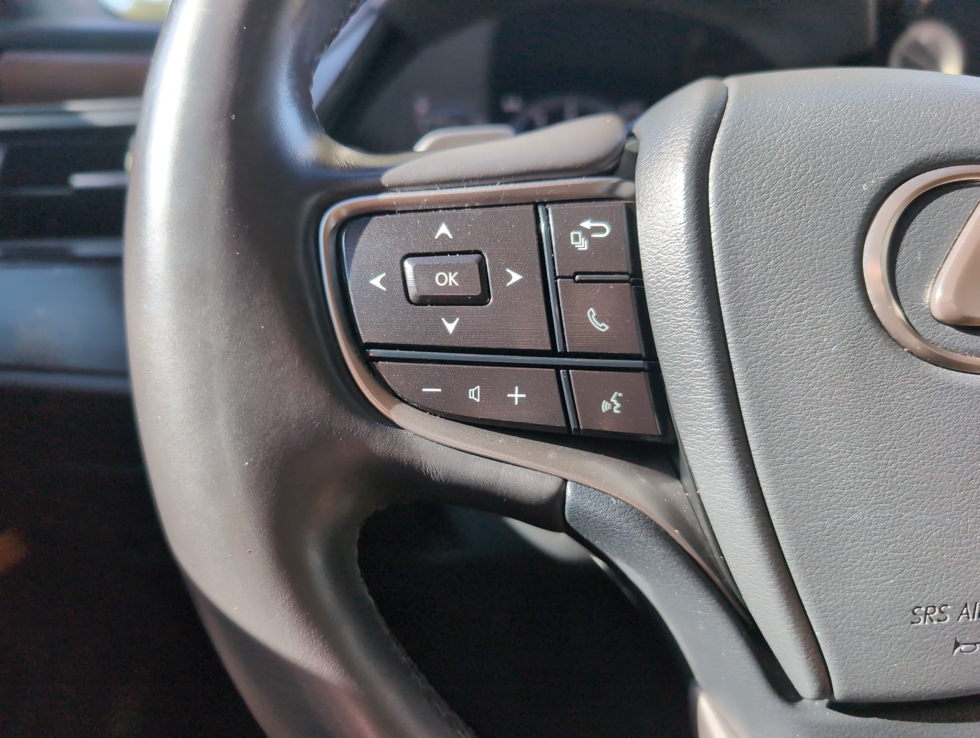 Used 2023 Lexus ES 250 w/ Premium Package AWD/4WD image 19