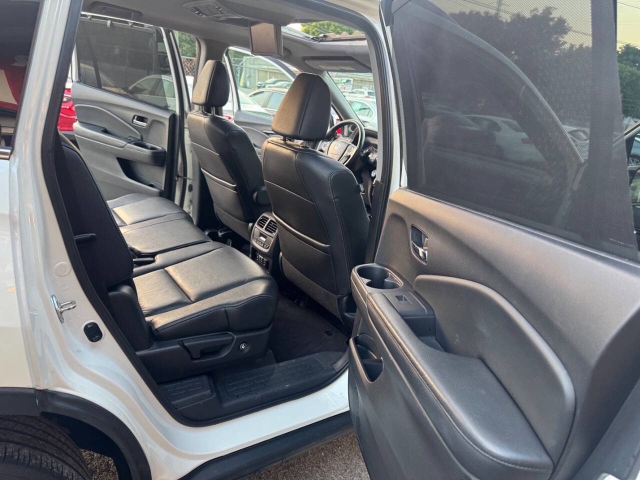 Used 2018 Honda Pilot Touring image 16