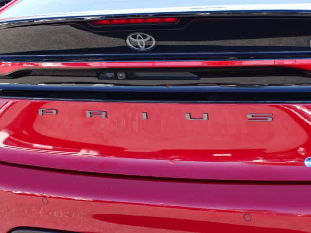 Used 2024 Toyota Prius FWD image 10