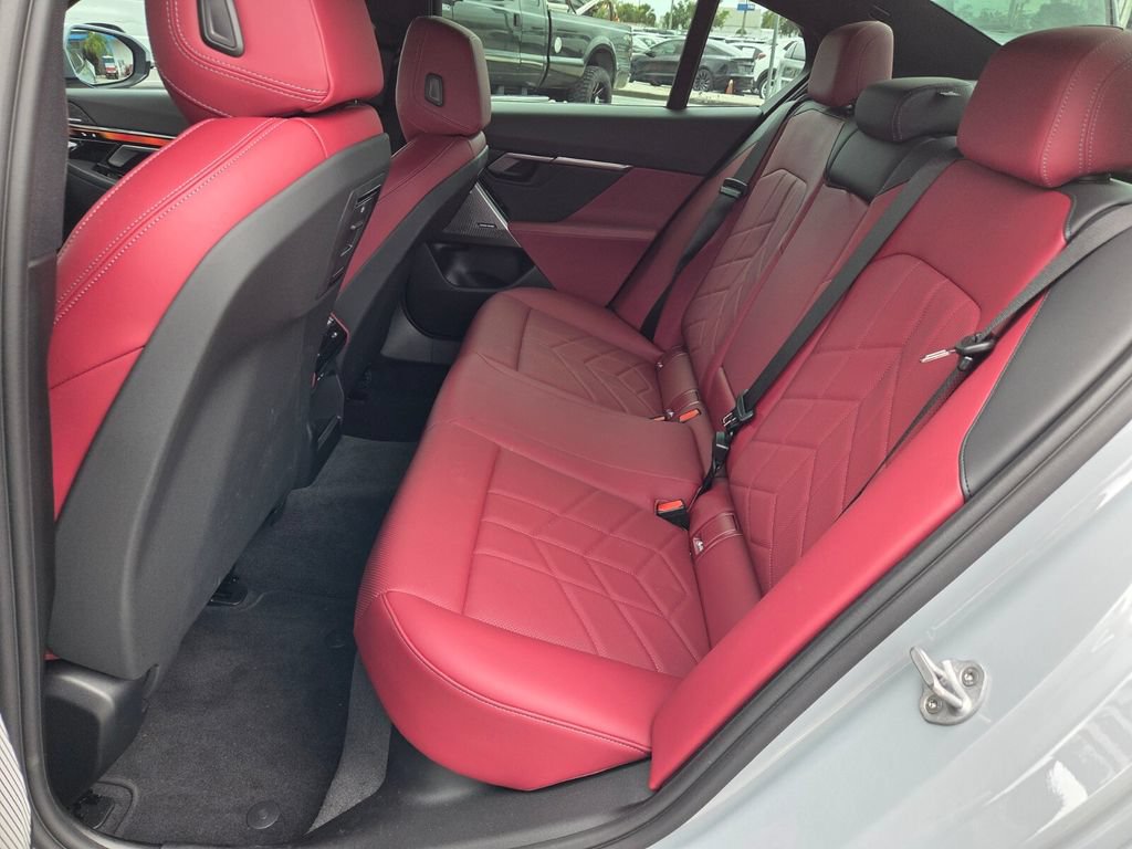 Used 2027 BMW 530i w/ M Sport Package RWD image 6