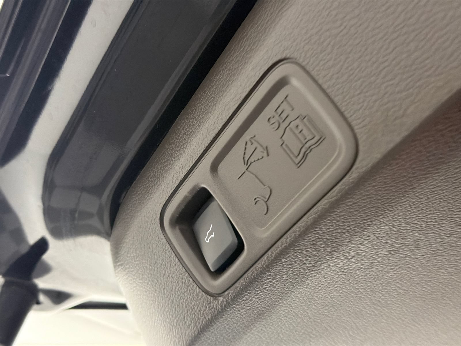 Certified 2024 Lincoln Navigator L Reserve AWD/4WD image 9