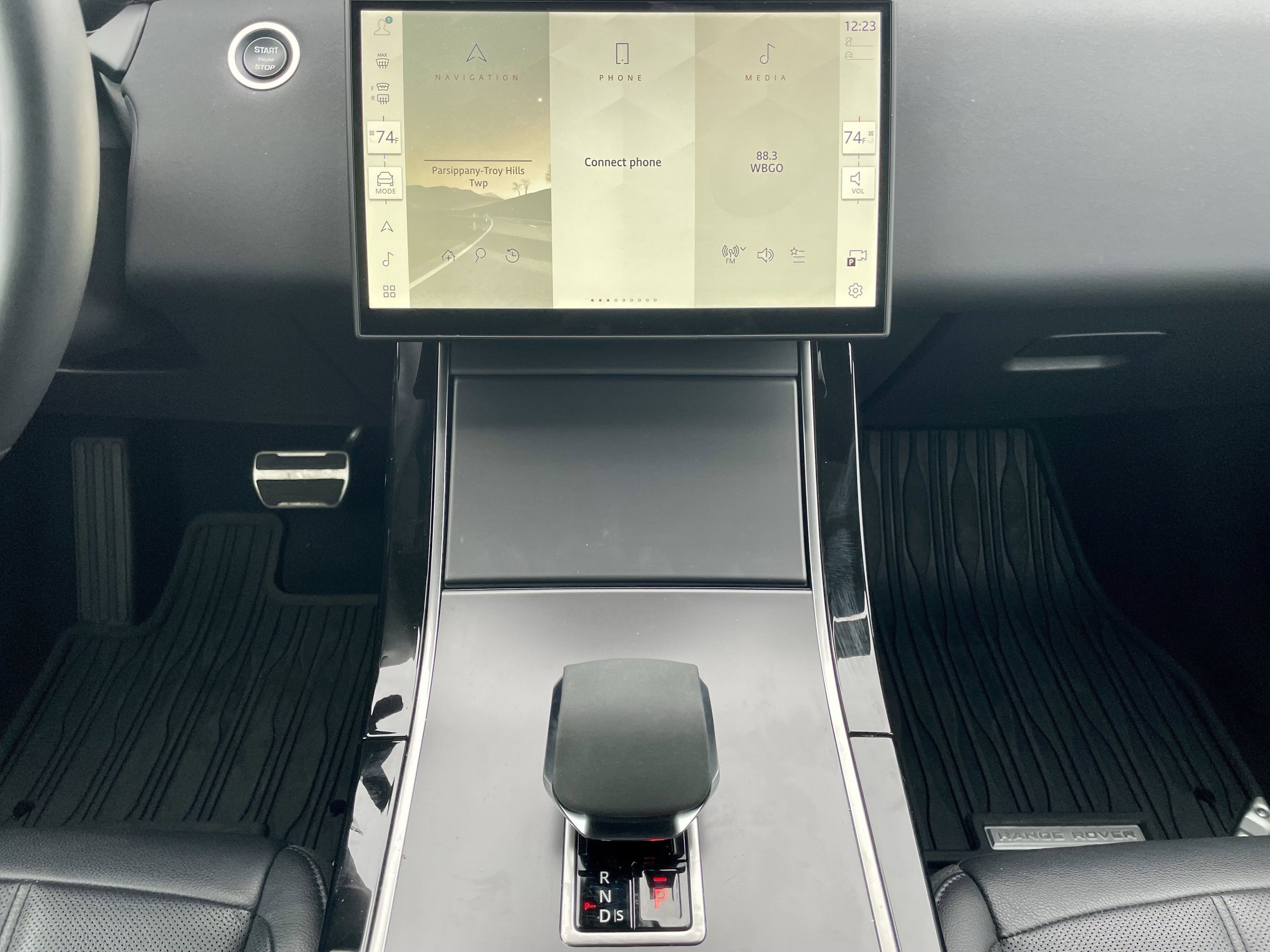 Certified 2024 Land Rover Range Rover Evoque Dynamic SE image 19