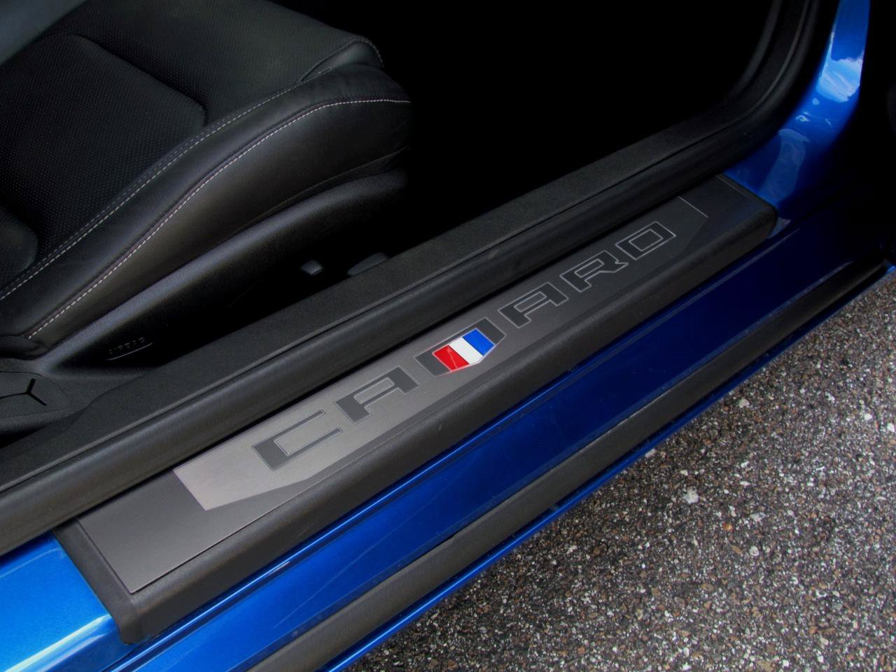 Used 2017 Chevrolet Camaro LT RWD image 11