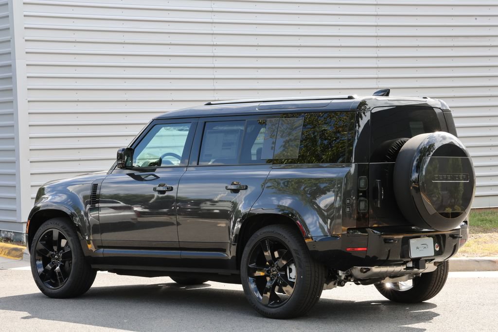 New 2026 Land Rover Defender 110 X-Dynamic SE AWD/4WD image 4