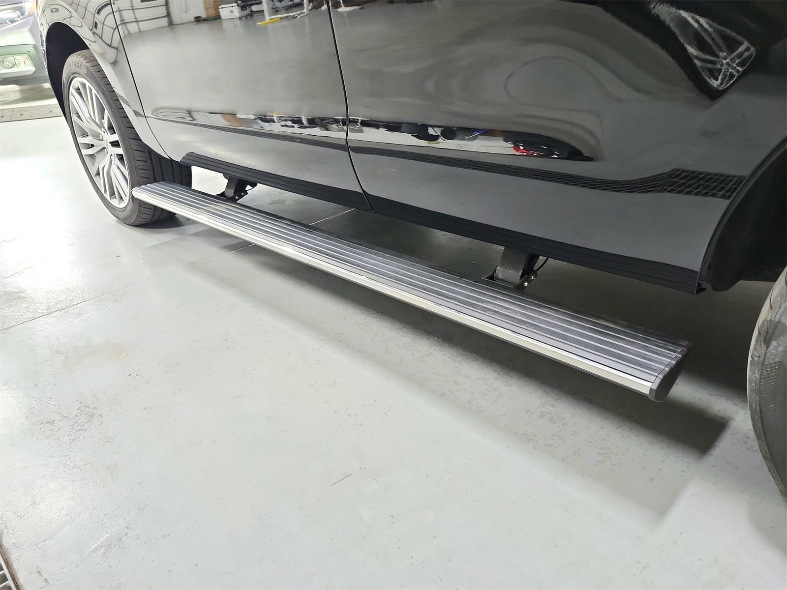 Used 2023 Ford Expedition Limited image 49