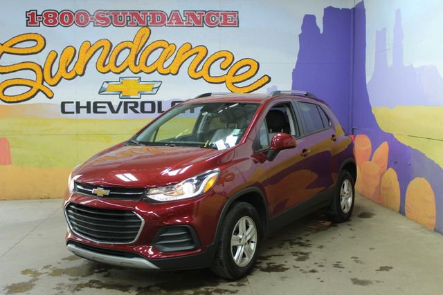 Used 2021 Chevrolet Trax LT w/ Driver Confidence Package AWD/4WD image 2