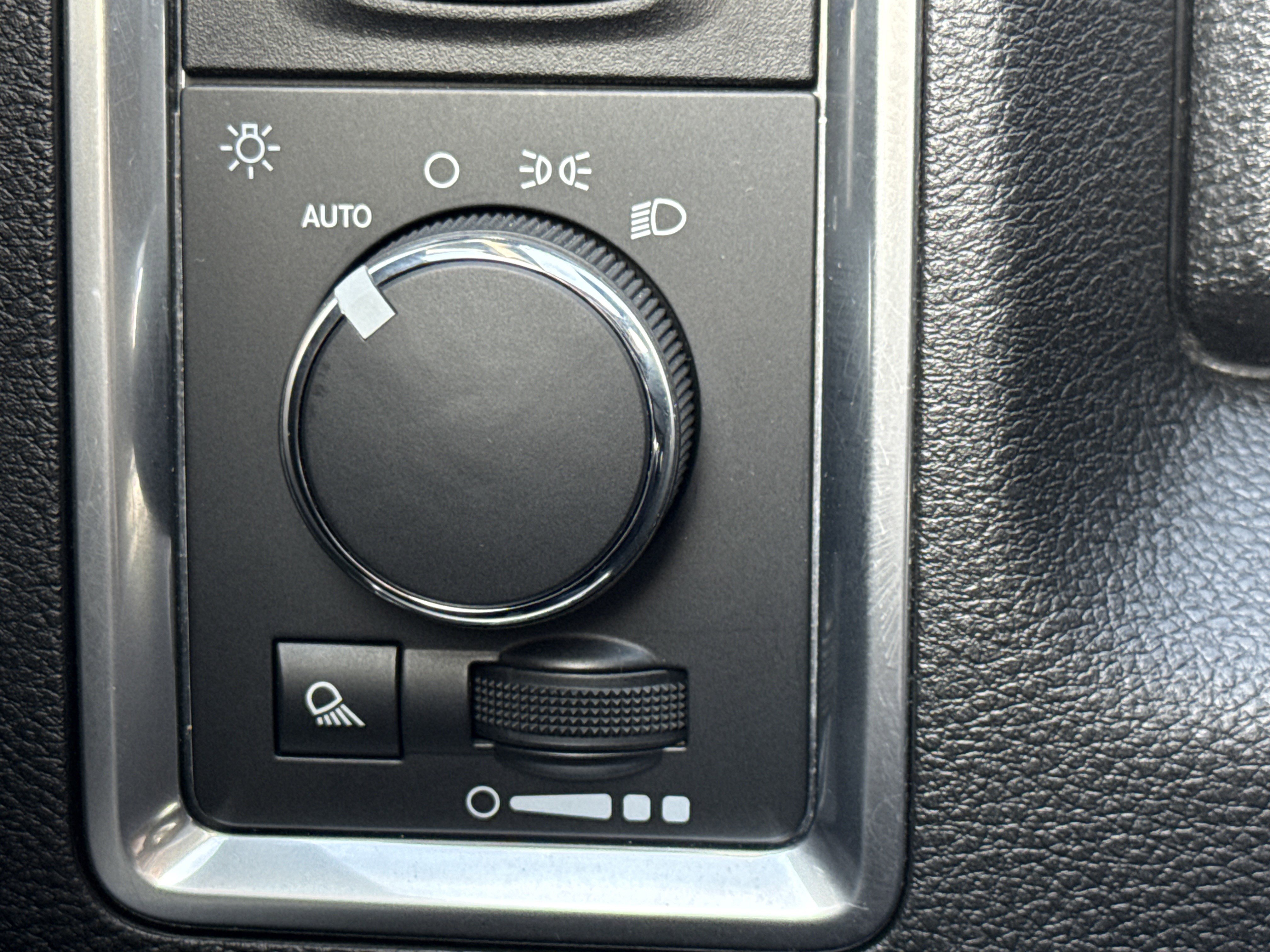 Certified 2024 RAM 1500 Classic SLT image 14