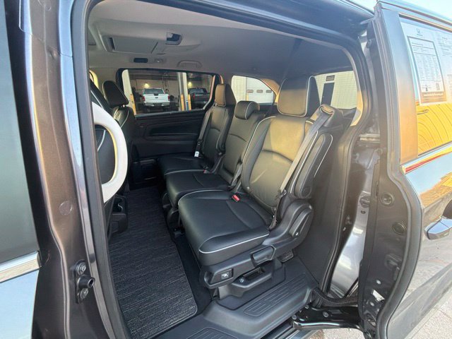 Certified 2026 Honda Odyssey Touring image 15