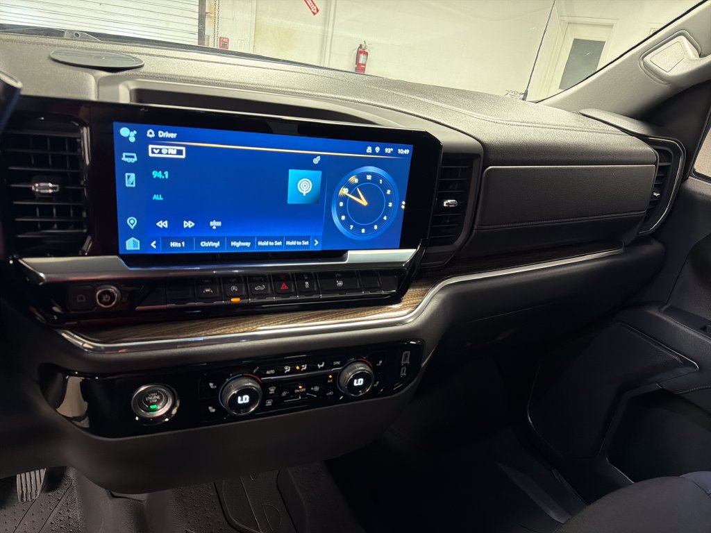 Used 2023 Chevrolet Silverado 1500 LT w/ Protection Package AWD/4WD image 33