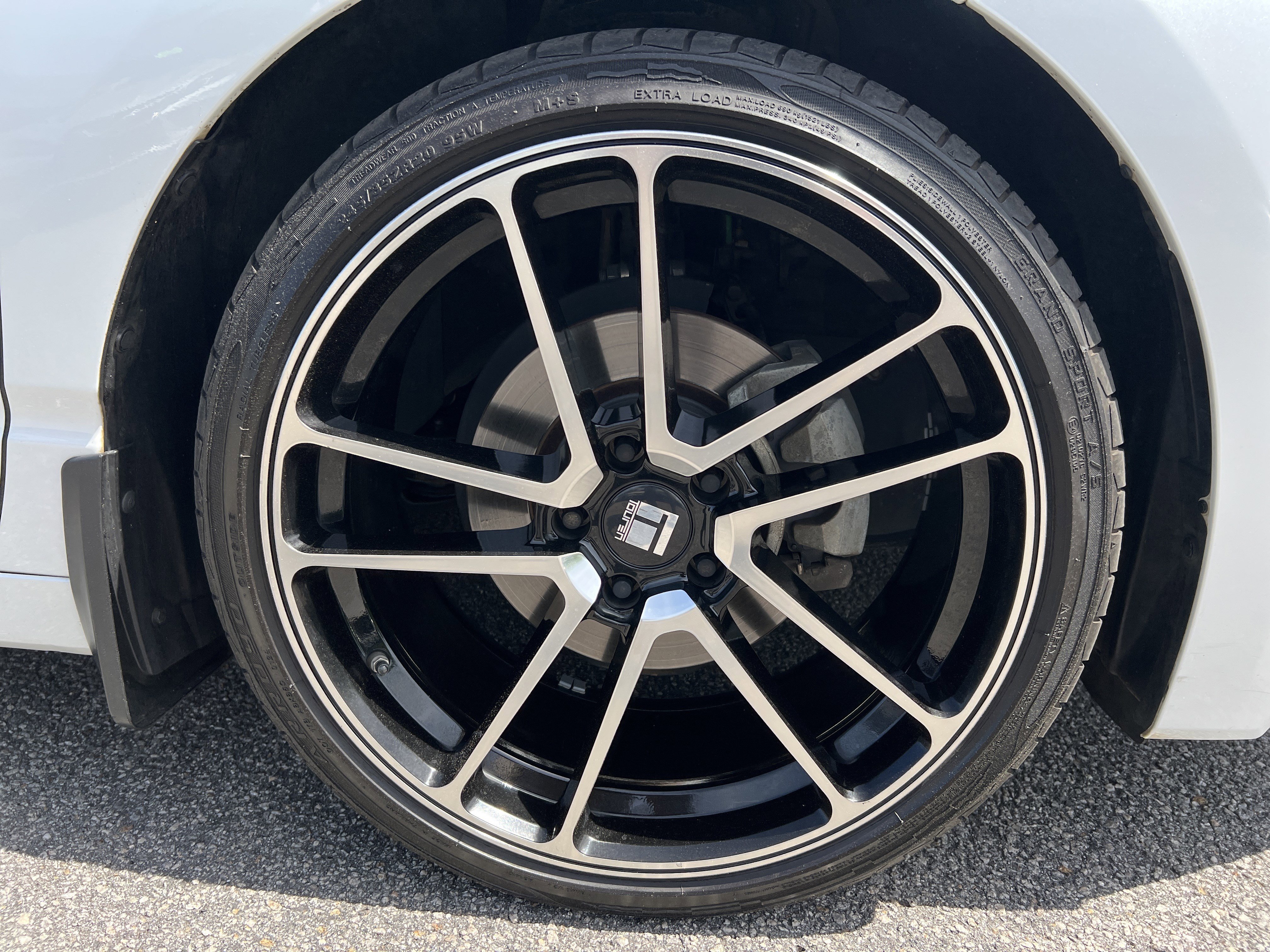 Used 2019 Toyota Avalon Touring FWD image 27