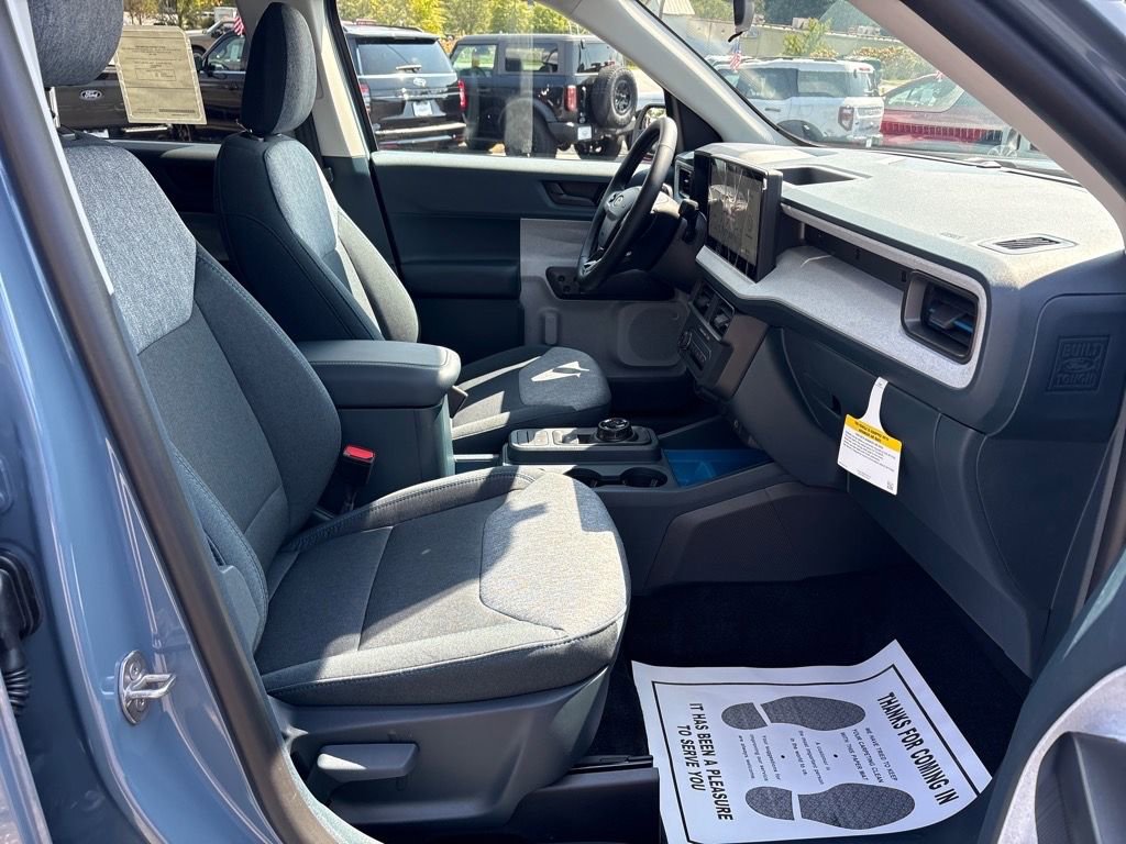 New 2025 Ford Maverick XLT w/ XLT Luxury Package image 8