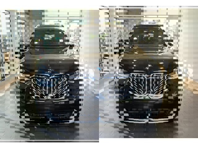 New 2026 BMW X3 xDrive30 w/ Premium Package image 2