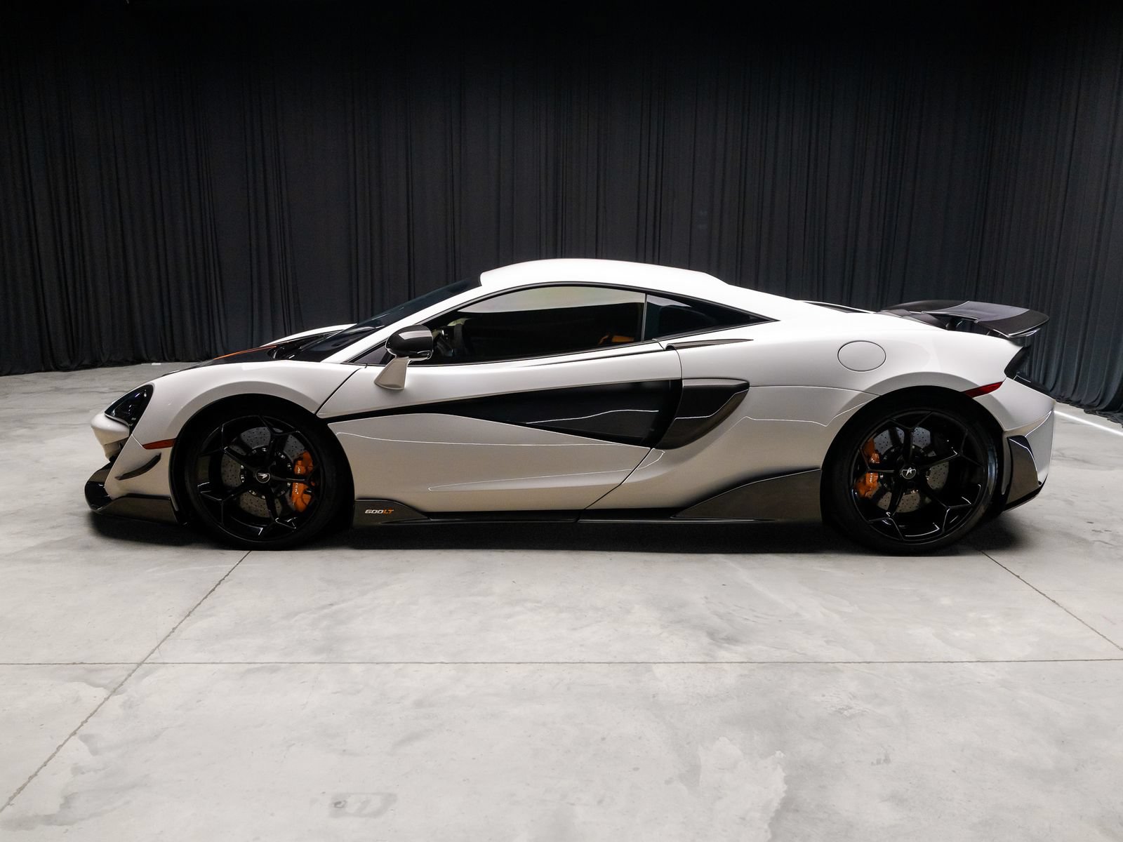 Used 2019 McLaren 600LT RWD image 13