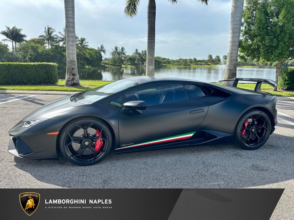 Used 2018 Lamborghini Huracan Performante AWD/4WD image 1