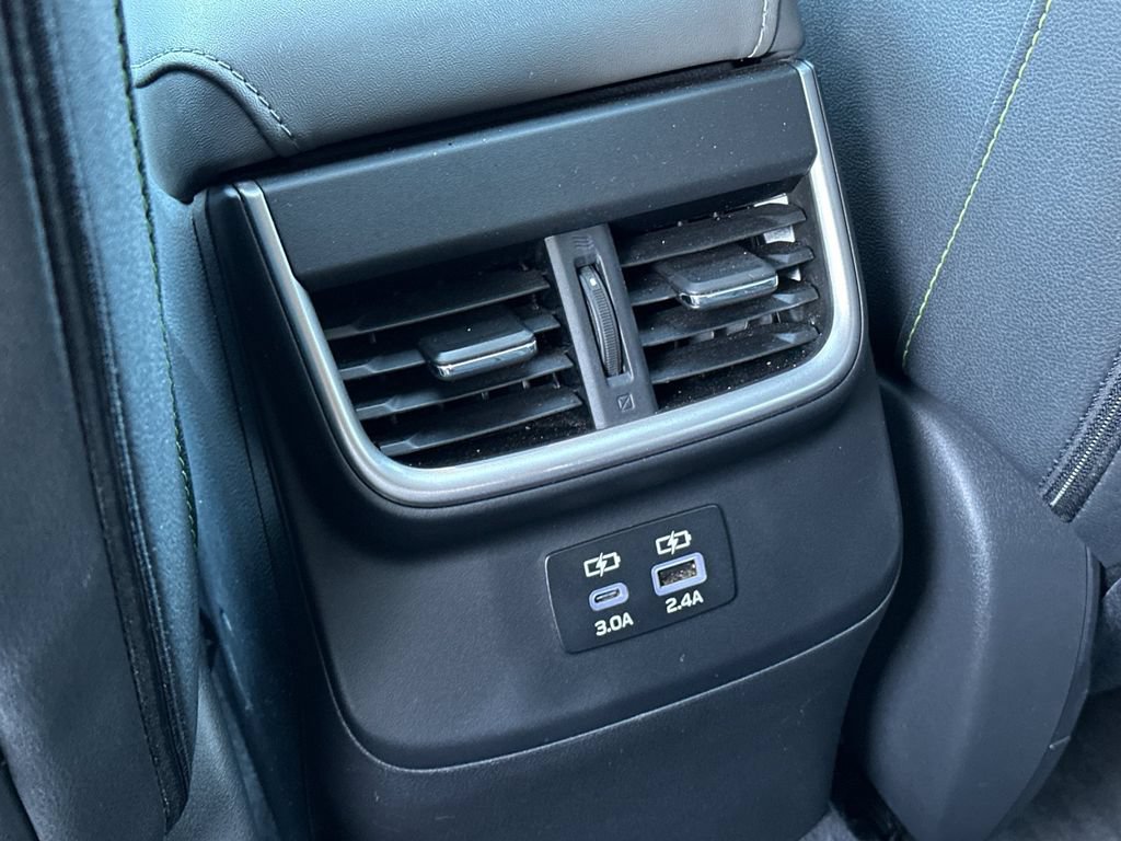 Used 2025 Subaru Outback Onyx Edition AWD/4WD image 17