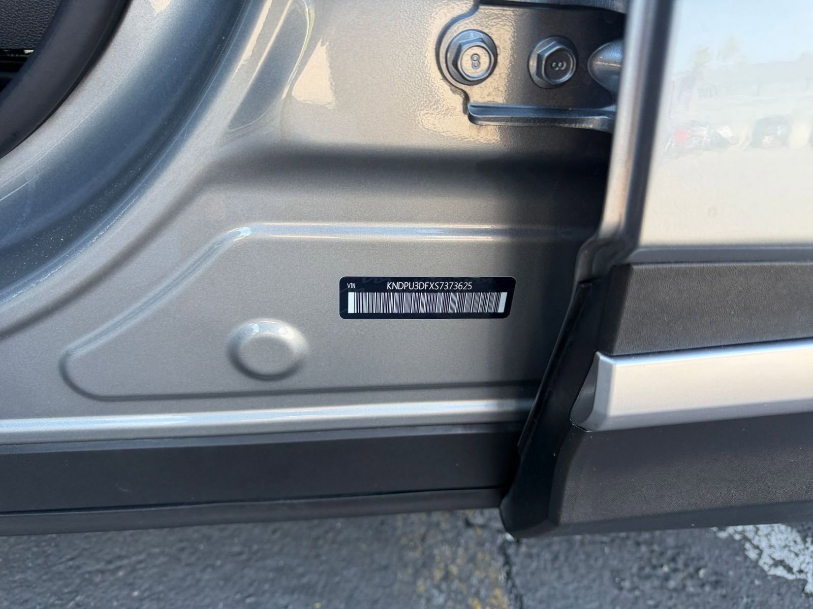 Used 2025 Kia Sportage LX image 28