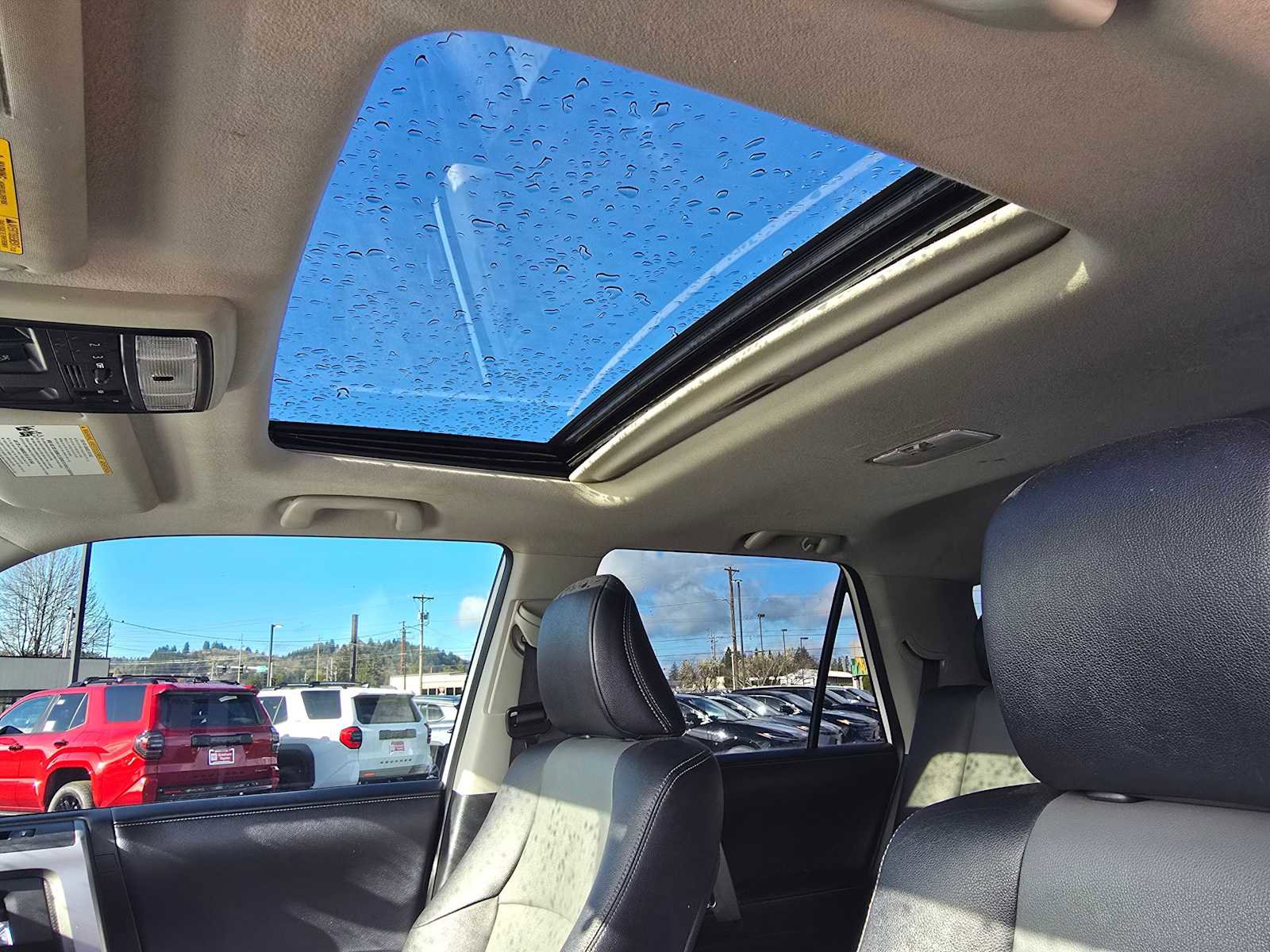 Used 2018 Toyota 4Runner SR5 Premium image 24