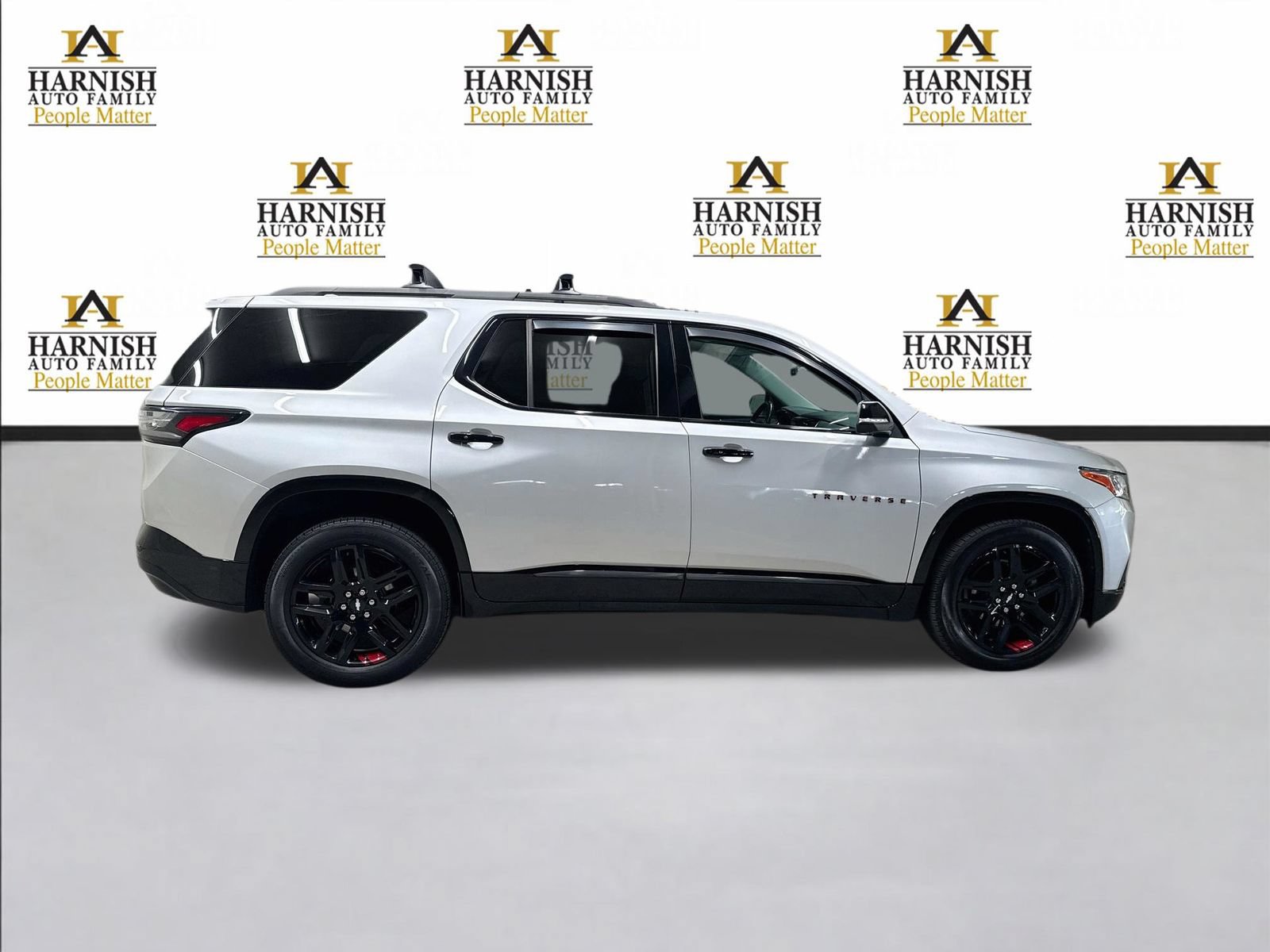 Used 2021 Chevrolet Traverse Premier w/ Redline Edition AWD/4WD image 5