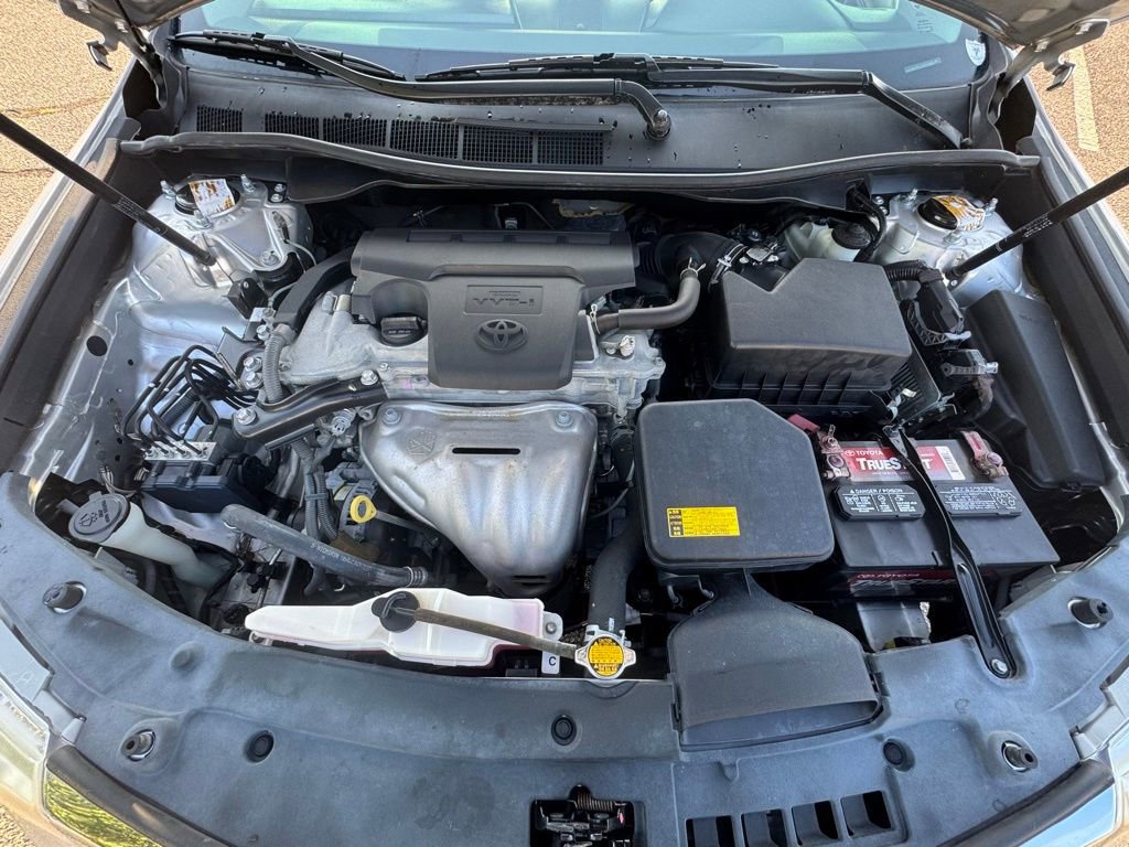 Used 2014 Toyota Camry XLE image 35
