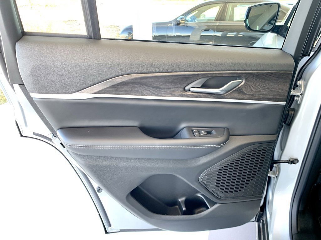 Used 2025 Jeep Grand Cherokee Limited image 19