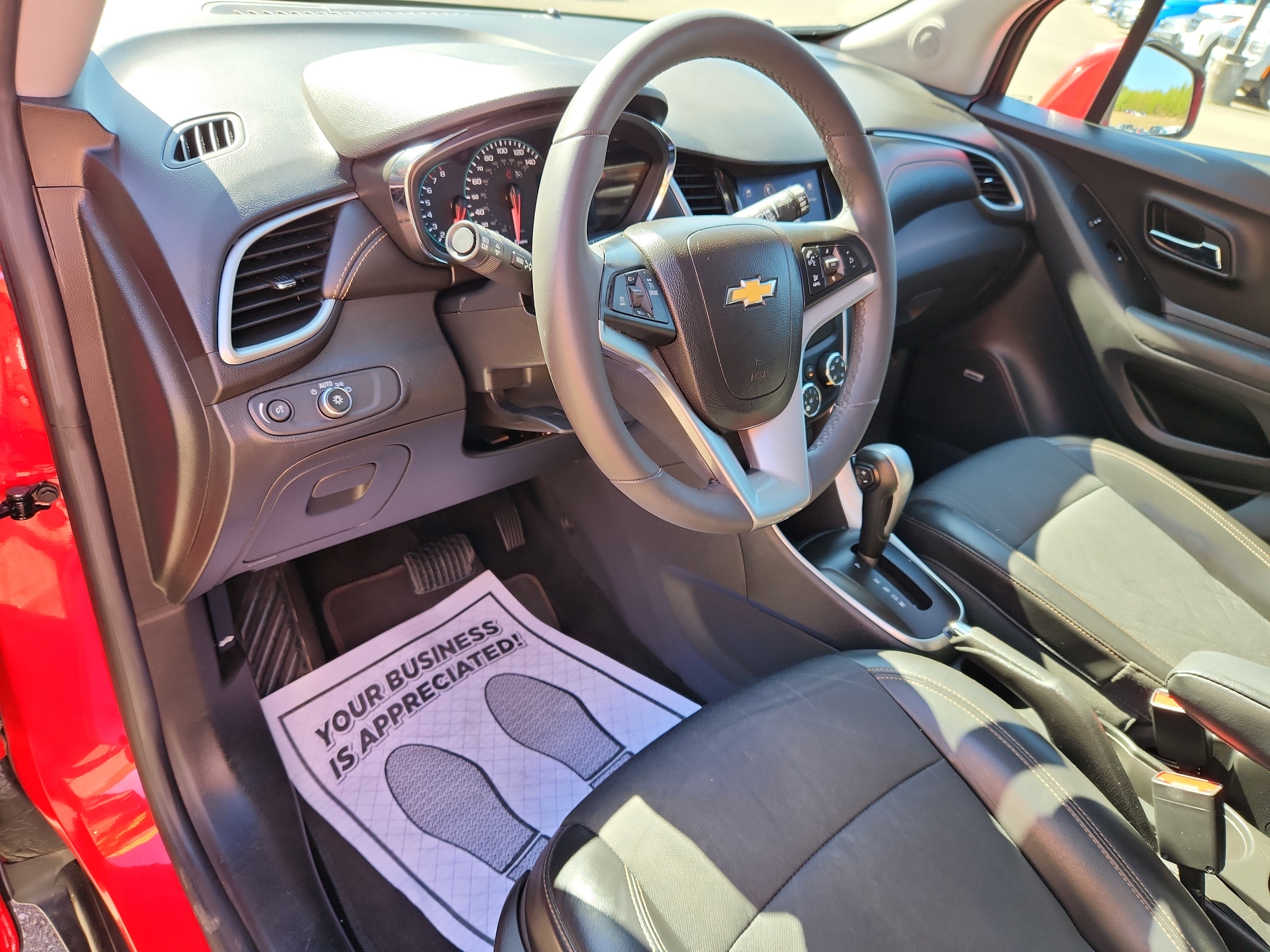 Used 2020 Chevrolet Trax LT w/ Sun & Sound Package image 25