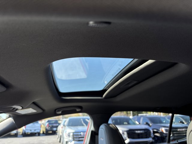 Used 2025 Buick Envista Avenir image 17