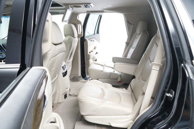 Used 2020 Cadillac Escalade Luxury image 60